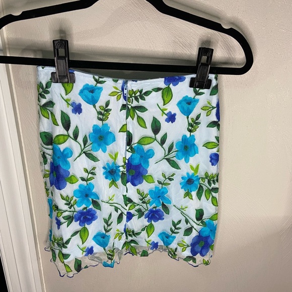 Fredricks of Hollywood Floral Mini Skirt - Picture 2 of 4